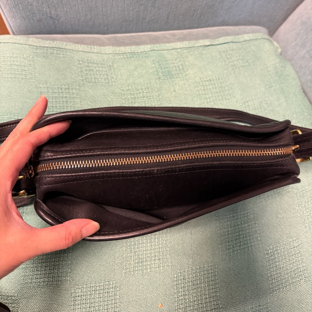 Coach vintage black Leather East West Compartment Bag - Picture 8 of 8